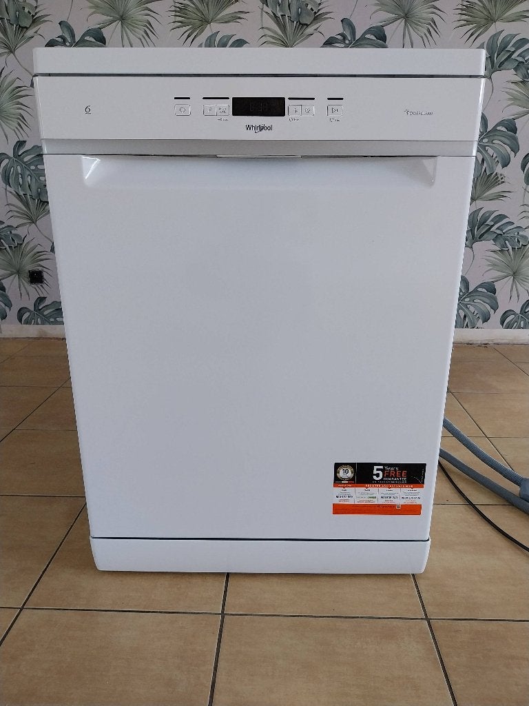 Vaatwasmachine Whirlpool 3 jaar oud, Elektronische apparatuur, Vaatwasmachines, Ophalen, Minder dan 85 cm, Eco programma, Minder dan 10 liter