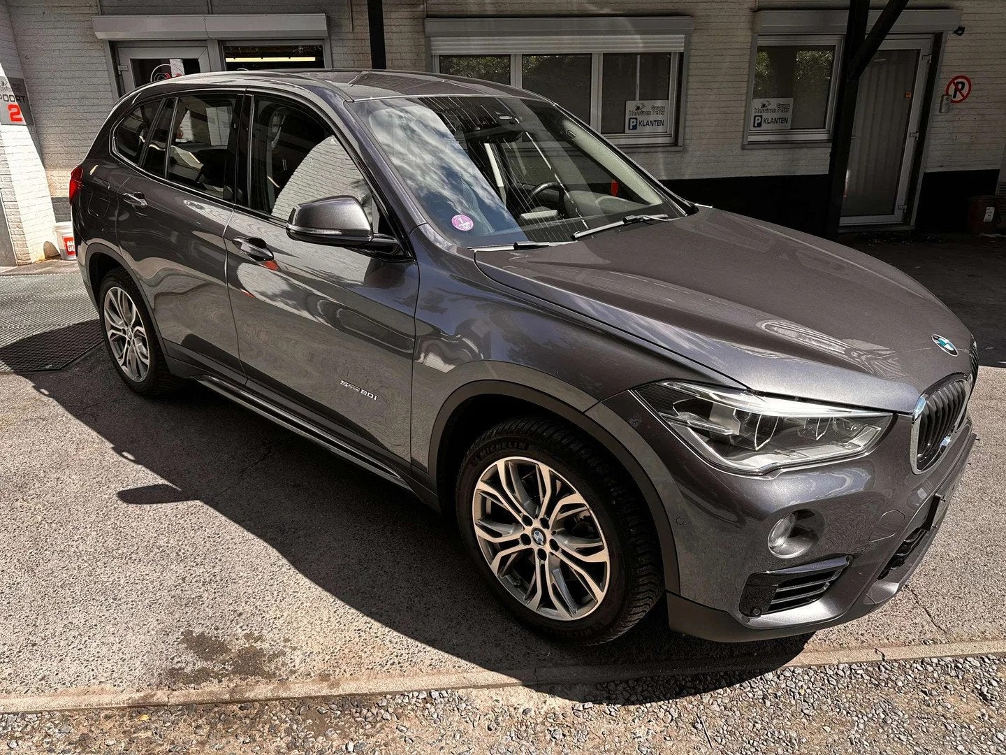 BMW X1 X1 2.0iAS sDrive20 sportline (automatique), X1, Argent ou Gris, Achat, Euro 6