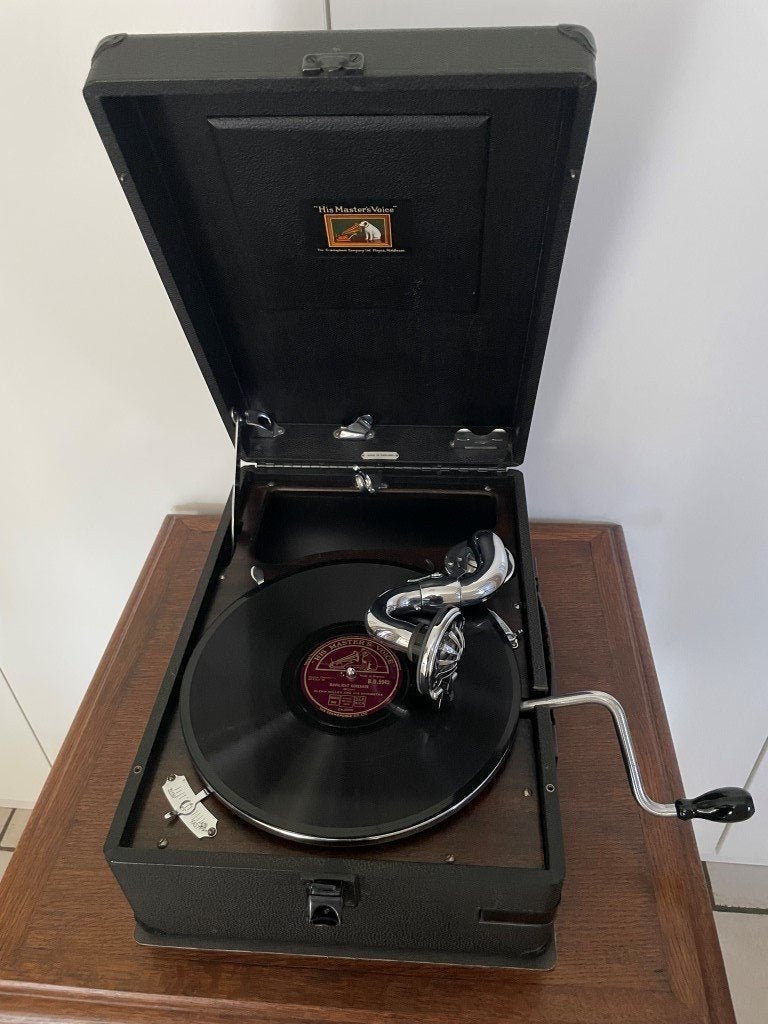 His Masters Voice Grammofoon, Enlèvement ou Envoi