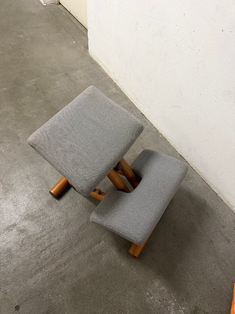 Siège assis genoux - érgonomique, Gris, Enlèvement, Utilisé, Chaise de bureau