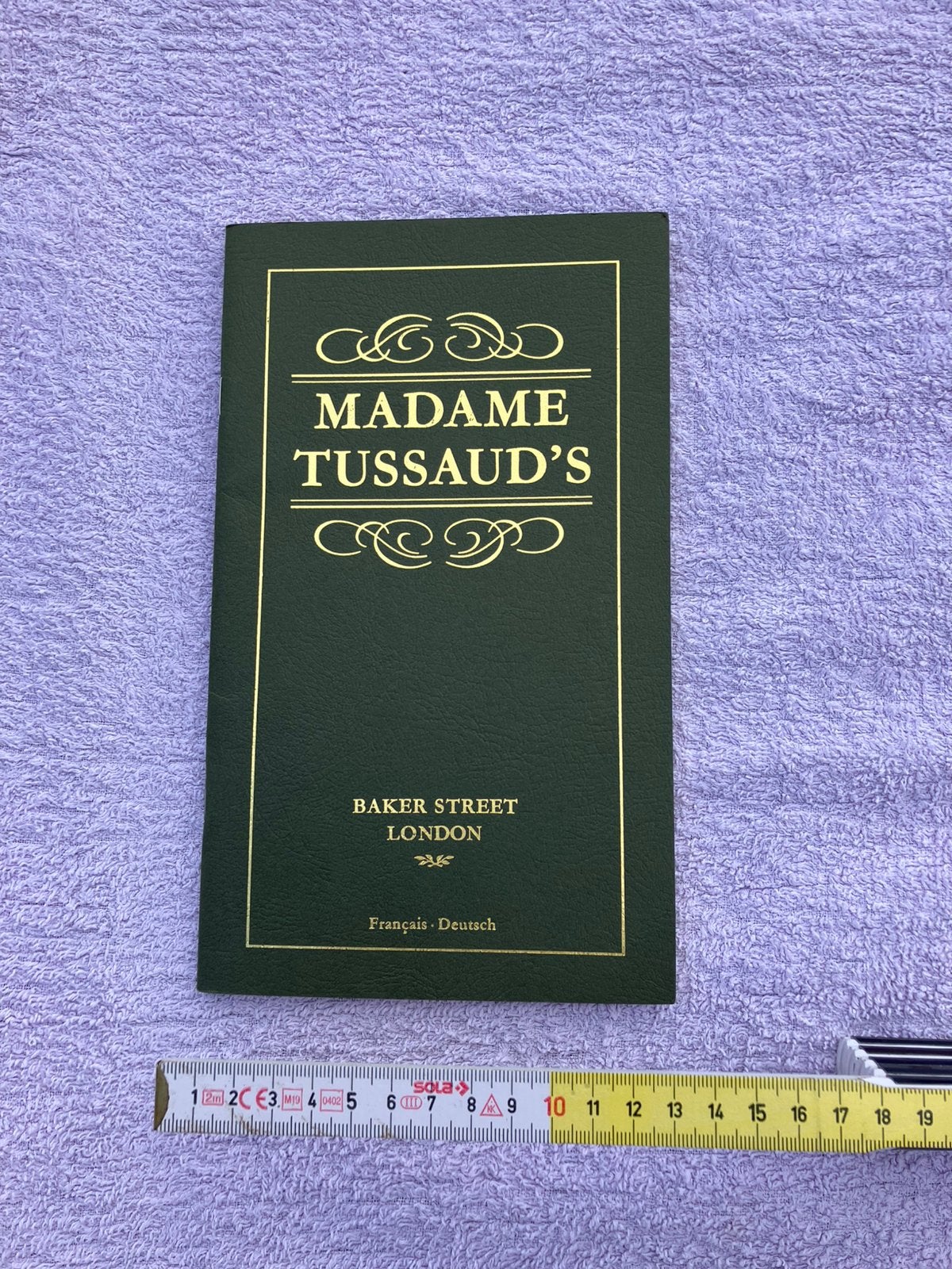 Madame Tussauds - wassen beelden - catalogus 1979 londen, Ophalen of Verzenden, Zo goed als nieuw, Overige onderwerpen