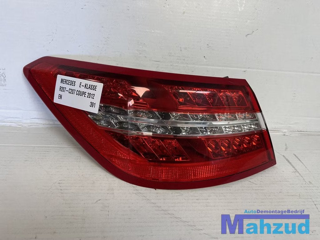 MERCEDES E C207 Links buiten achterlicht A2078200164 2009-20, Gebruikt, Mercedes-Benz AG, Mercedes-Benz, Mercedesstrasse 120
70372  Stuttgart, DE