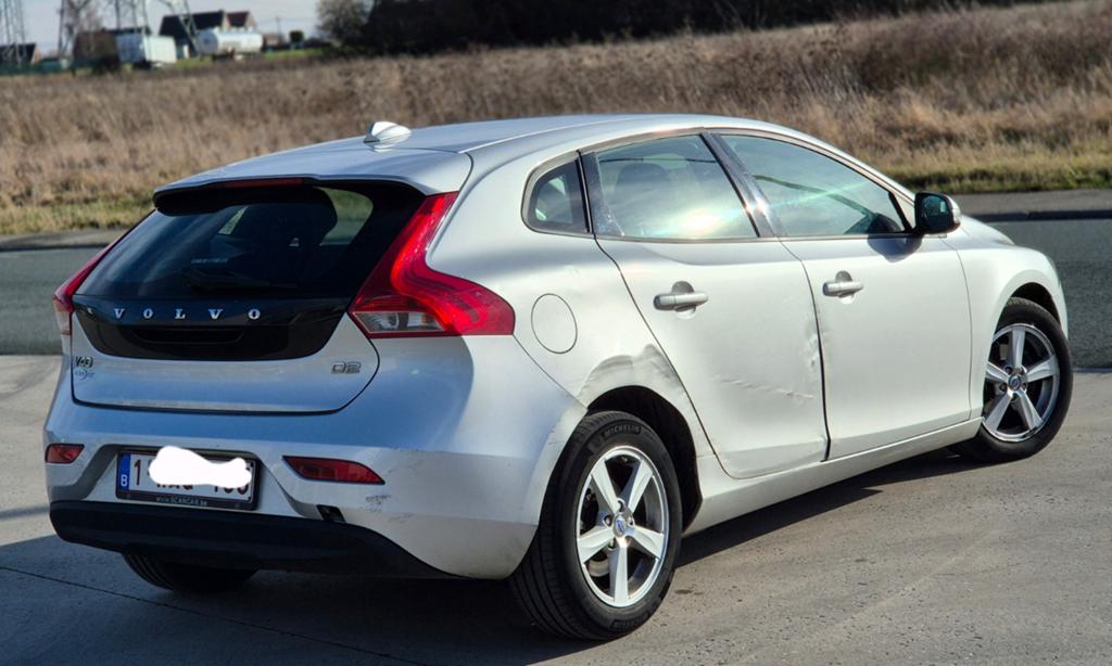 Volvo V40 D2 an2012.175mkm gps clima Cruise 4400€ ctok, Autos, Euro 5, Boîte manuelle, 5 portes, Particulier