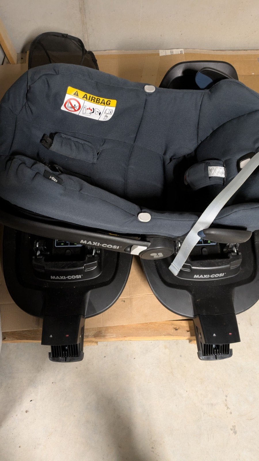 MaxiCosi FamilyFix2 (2x) en Rock, Ophalen, Zo goed als nieuw, Maxi-Cosi, Isofix