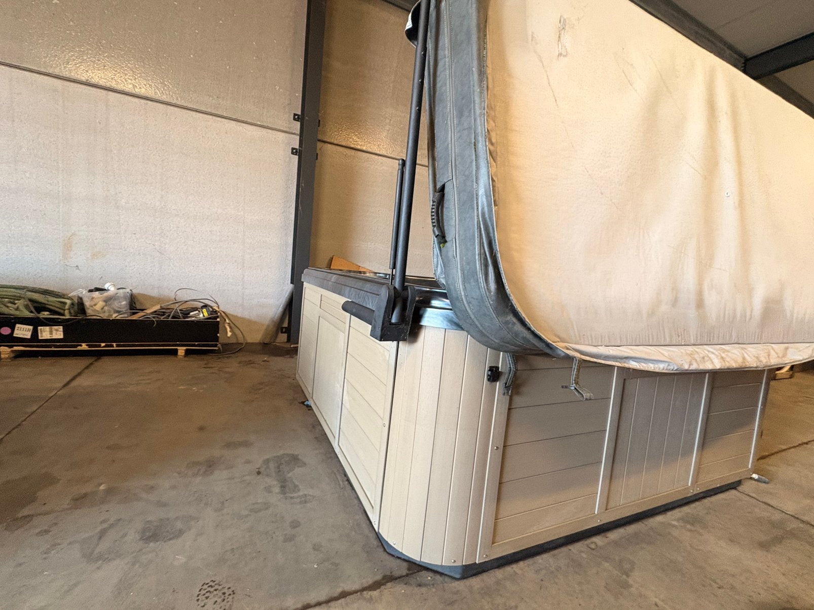 TWEEDEHANDS JACUZZI’S VANAF € 1.500 – Gratis Levering!, Ophalen, Zo goed als nieuw