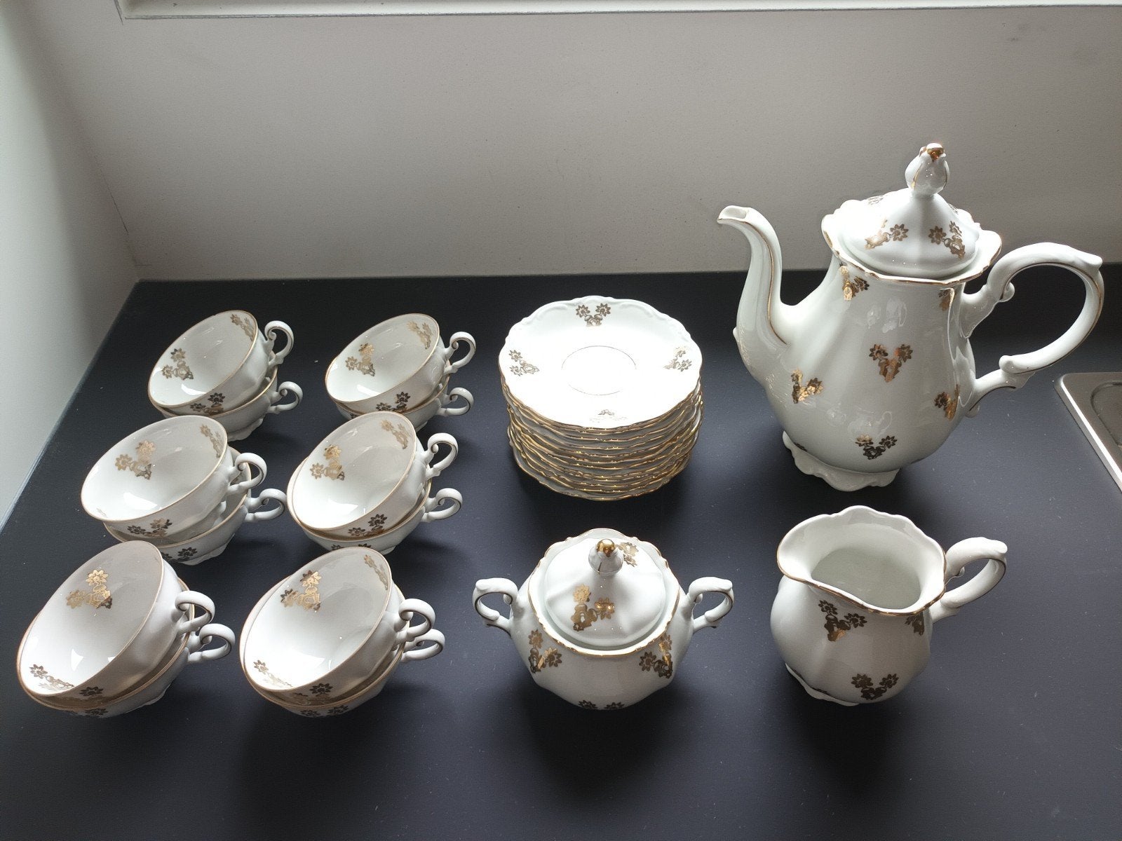 27-delig koffieservies, Ophalen