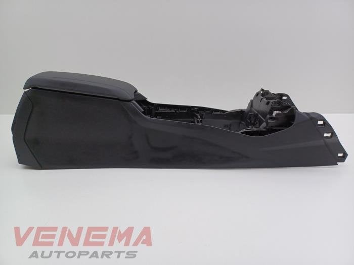Console centrale d'un BMW 1-Serie, -, 3 mois de garantie, Utilisé, -