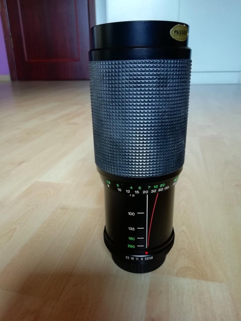 lens vivitar 75 -- 250 mm, Audio, Tv en Foto, Ophalen, Zo goed als nieuw, Telelens, Zoom
