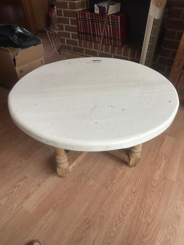 Table basse ronde, Enlèvement, Utilisé