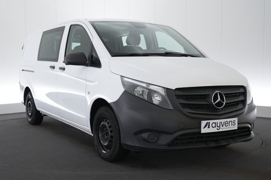 (2BUY067) MERCEDES-BENZ VITO, Auto's, Bestelwagens en Lichte vracht, Voorwielaandrijving, 4 deurs, Stof, Gebruikt