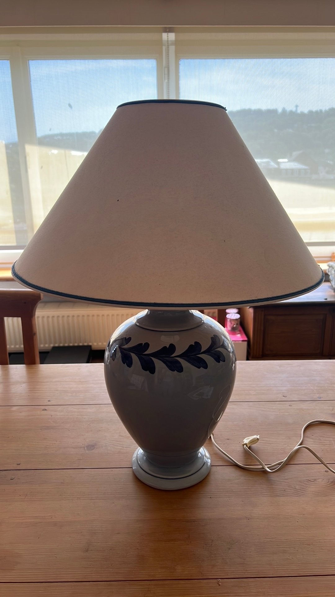 Lampe sur pied dans les tons de bleu, Maison & Meubles, Bleu, Enlèvement, Comme neuf