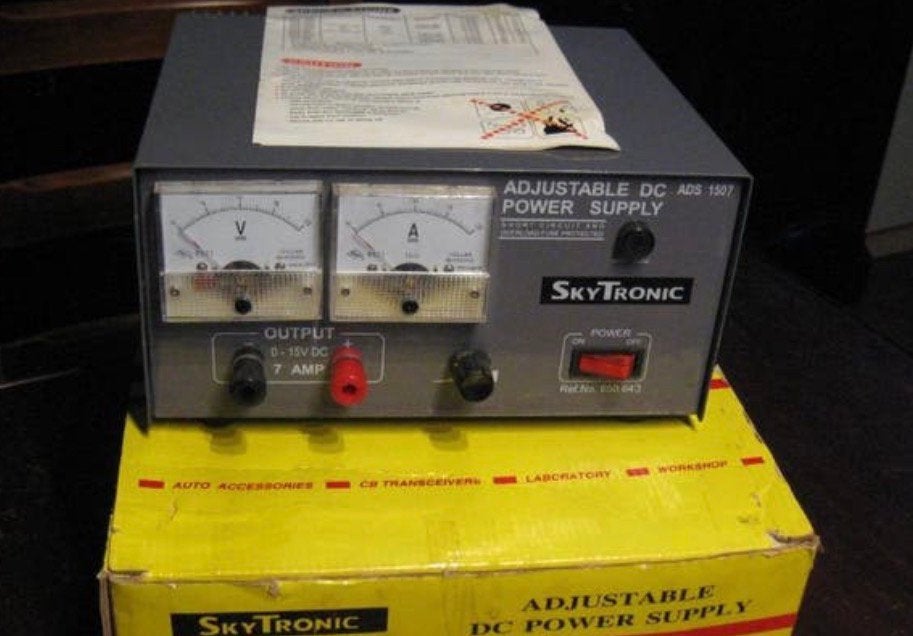 alimentation 7amp variable, Télécoms, Émetteurs & Récepteurs, Enlèvement, Neuf