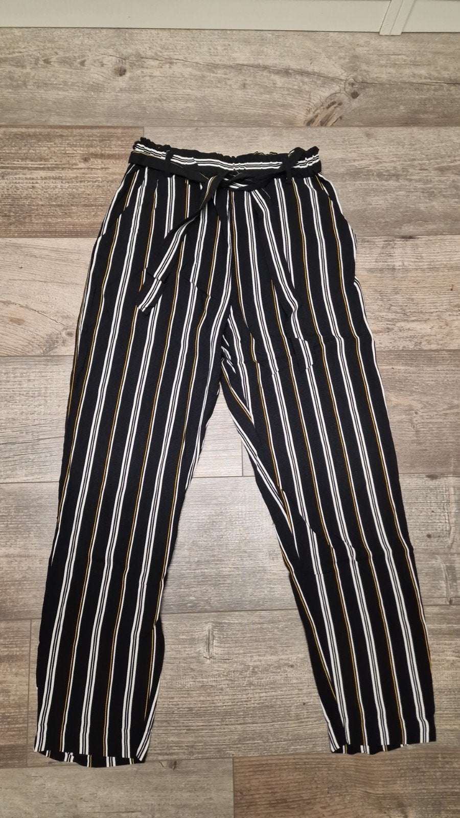 Pantalon H&M 12 ans, Pantalon, Enlèvement ou Envoi, H&M, Comme neuf