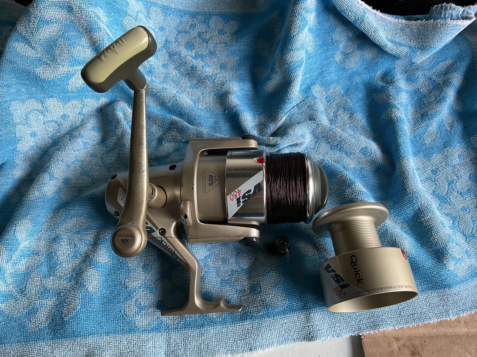 DAM Quick VSi 480 ** met extra spoel ** in mooie staat, Enlèvement ou Envoi, Utilisé, Moulinet