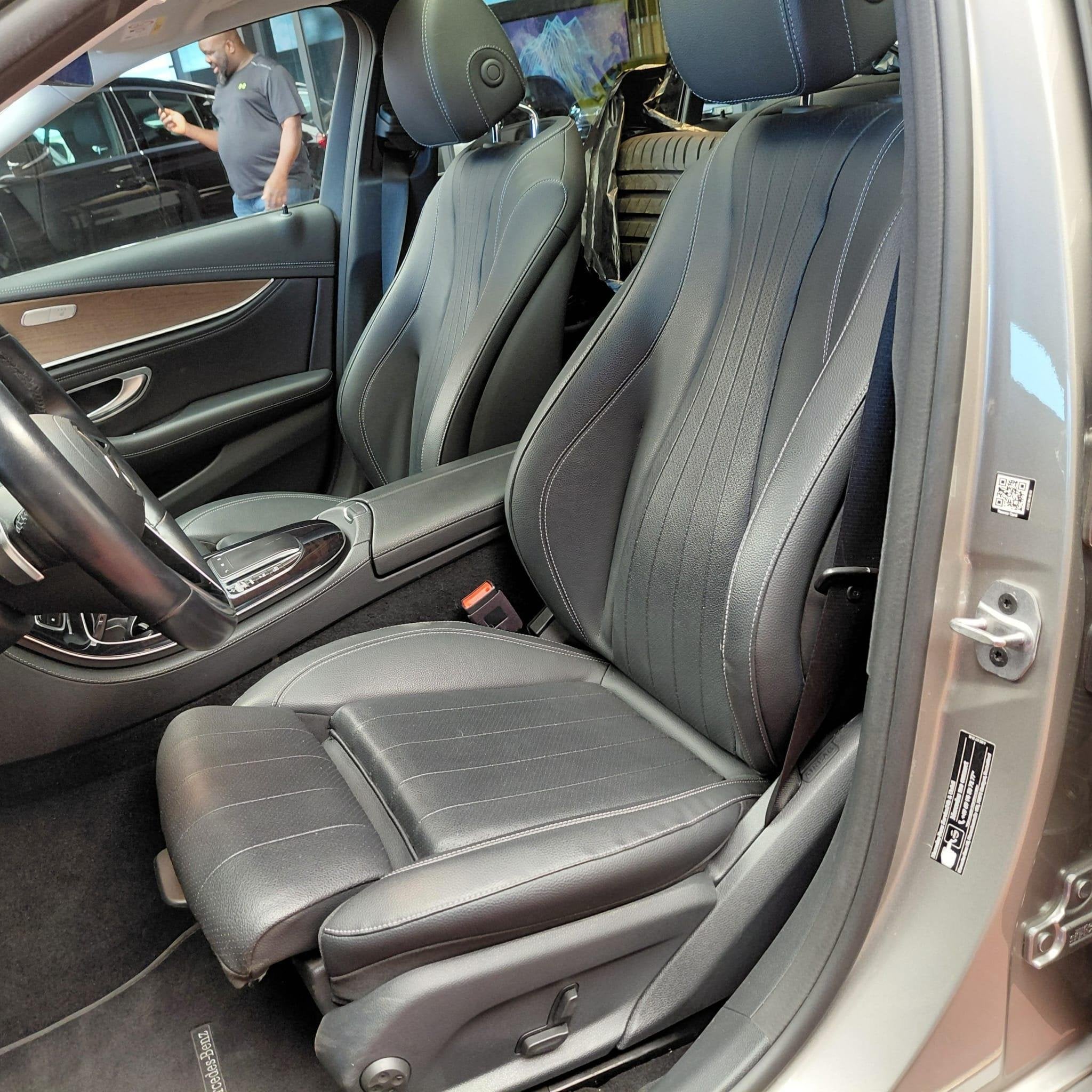Mercedes-Benz E-klasse 300 e Break Luxury Line | Panoramisch, Argent ou Gris, Entreprise, Noir, 5 portes
