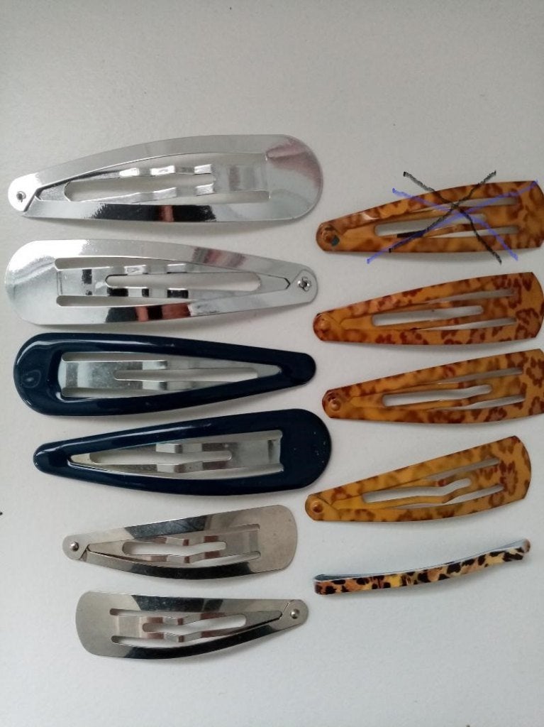 Veritas : 10 nieuw haarclips marineblauw luipaard en zilver, Bijoux, Sacs & Beauté, Beauté | Soins des cheveux, Enlèvement ou Envoi