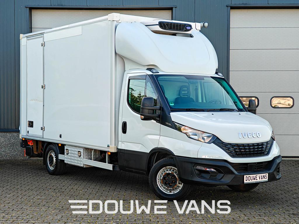 Iveco Daily 2.3 Koelwagen Airco Laadklep DAB Geveerde Stoel, Gebruikt, Zwart, Iveco, 155 pk