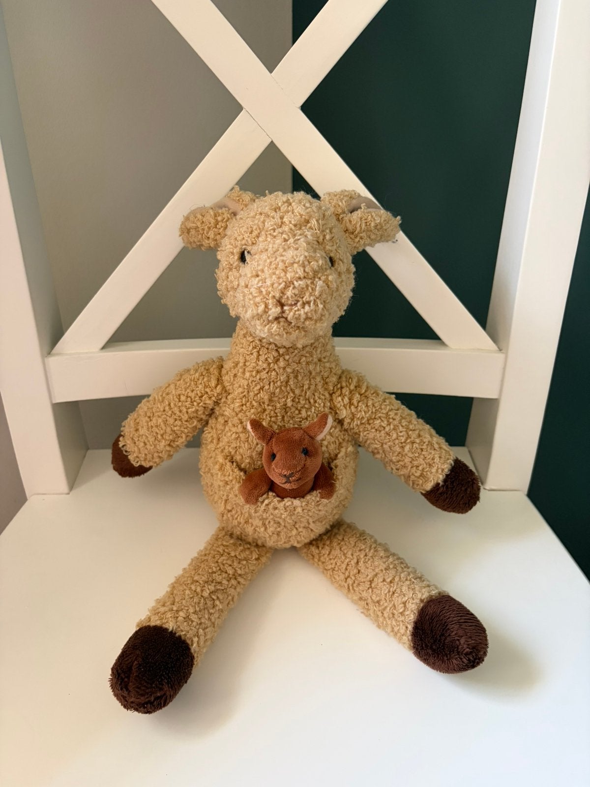 Knuffel kangoeroe met baby, Kinderen en Baby's, Speelgoed | Knuffels en Pluche, Ophalen of Verzenden, Zo goed als nieuw, Bruin