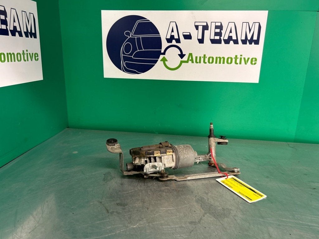 MOTEUR + TRINGLERIE ESSUIE GLACE AVANT (|0390241946|33970208, Robert Bosch AG, Volkswagen, Utilisé, Robert-Bosch-Allee 1
74232  Abstatt, DE