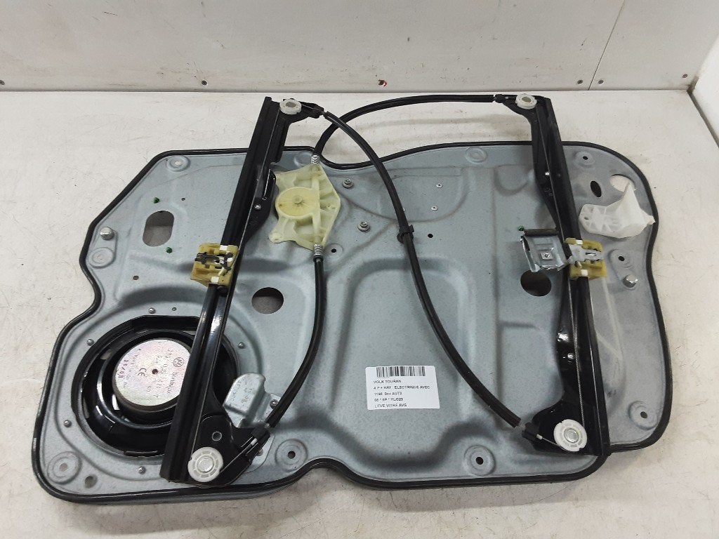 RAAMMECHANIEK LINKS VOOR Touran (1T1 / T2) (1T0837729AP), Gebruikt, Volkswagen, Mevr. I. Hauben, Rue de l'Espoir 34 34
4030  GRIVEGNÉE, BE