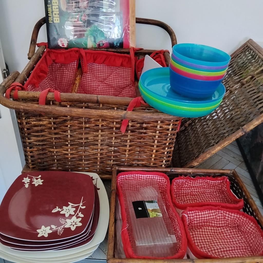 Grote gevulde vintage picknick mand, Hobby en Vrije tijd, Picknickmanden, Ophalen