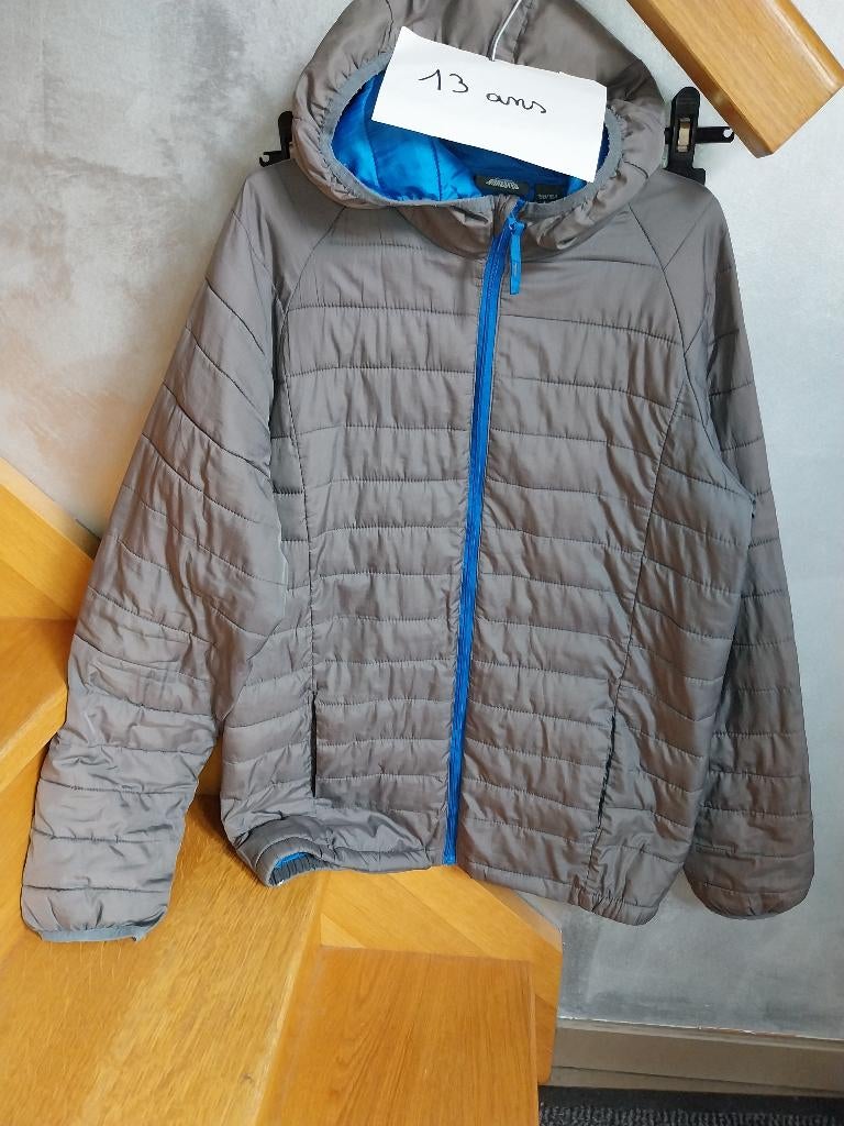 Jas met capuchon, 13 jaar, Ophalen of Verzenden, Gebruikt, Jongen, Trui of Vest