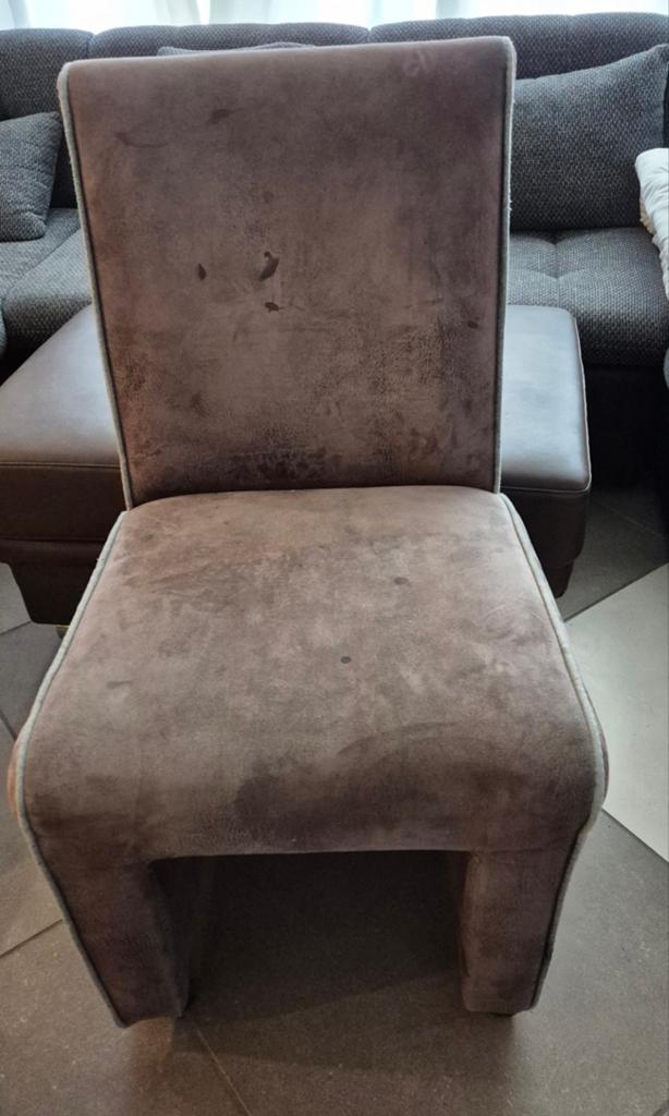 Gratis eetkamerstoelen, Ophalen