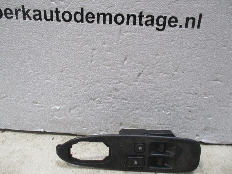 INTERRUPTEUR D'ALIMENTATION VITRE AVANT GAUCHE Celica (T20), Kundenbetreuung@toyota.de, Toyota, Utilisé, Toyota-Allee 2
50858  Köln, DE