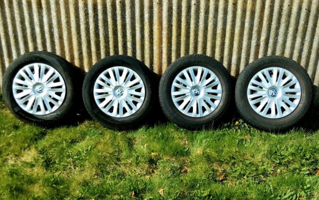 4 jantes VW Golf avec des pneus hiver 195/65-15, 15 pouces, Pneus et Jantes, Pneus hiver, Enlèvement