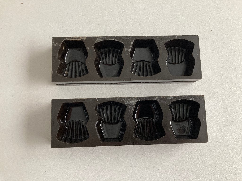 2 anciens moules à chocolat belges en bakélite (MARCO), Enlèvement ou Envoi