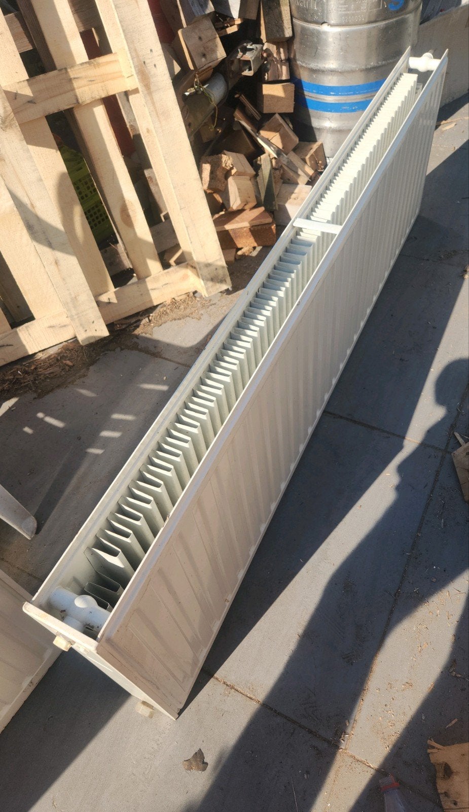 Radiateur à panneaux en acier en bon état, Bricolage & Construction, Chauffage & Radiateurs, Enlèvement, Utilisé, Radiateur, 30 à 80 cm
