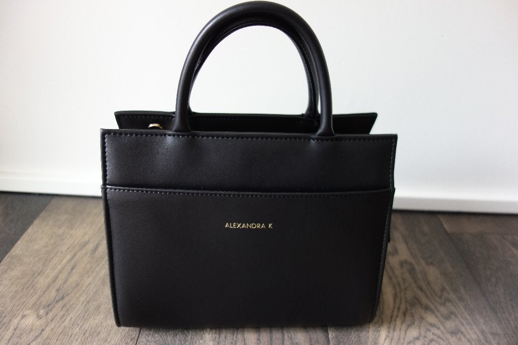 Sac VEGAN en cornleather noir "ALEXANDRA K", Bijoux, Sacs & Beauté, Envoi, Neuf, Noir, Sac à main