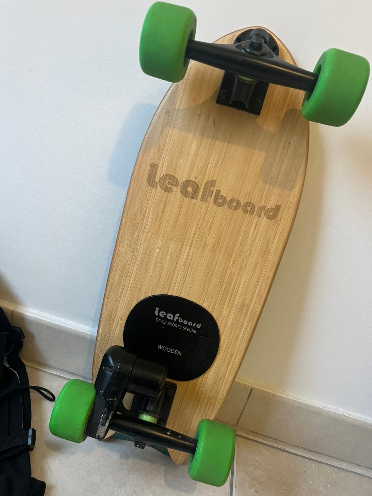 Terrible skateboard électrique, Enlèvement, Comme neuf, Skateboard