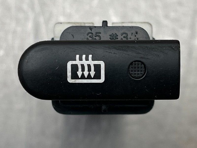 INTERRUPTEUR DEGIVRAGE LUNETTE ARRIÈRE Hyundai i10 (F5), Utilisé, Hyundai