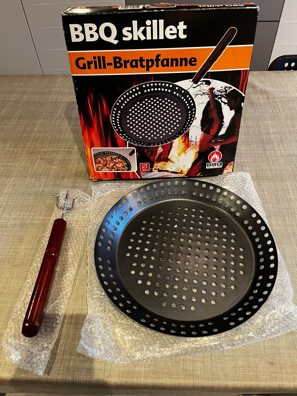 BBQ skillet -grill, Ophalen, Nieuw
