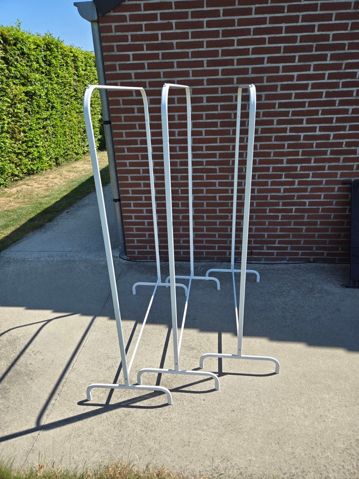 Cintres, porte-manteaux, Enlèvement