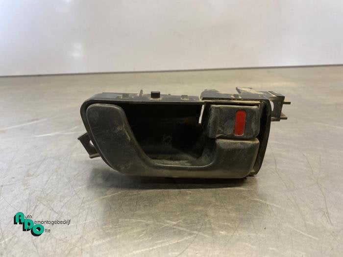 Poignée portière 4portes arrière droite d'un Mitsubishi P, -, 3 mois de garantie, Utilisé, Mitsubishi