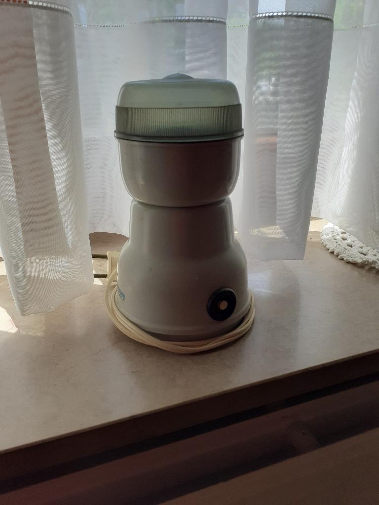 elektrische koffiemolen uit de jaren 70, Antiquités & Art, Antiquités | Ustensiles de cuisine, Enlèvement
