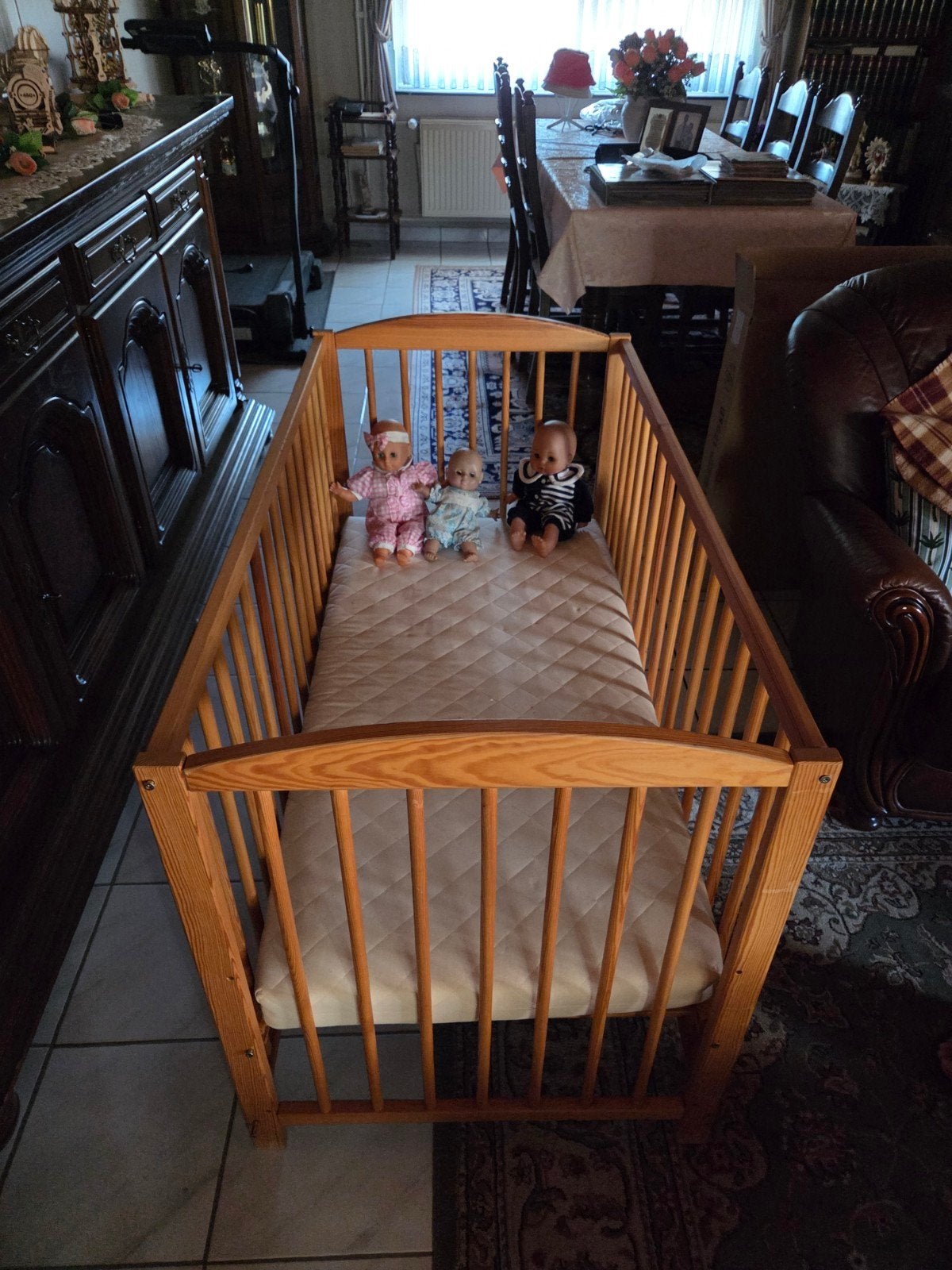 NOUVEAU BERCEAU ET MATELAS : 25 euros, Enlèvement