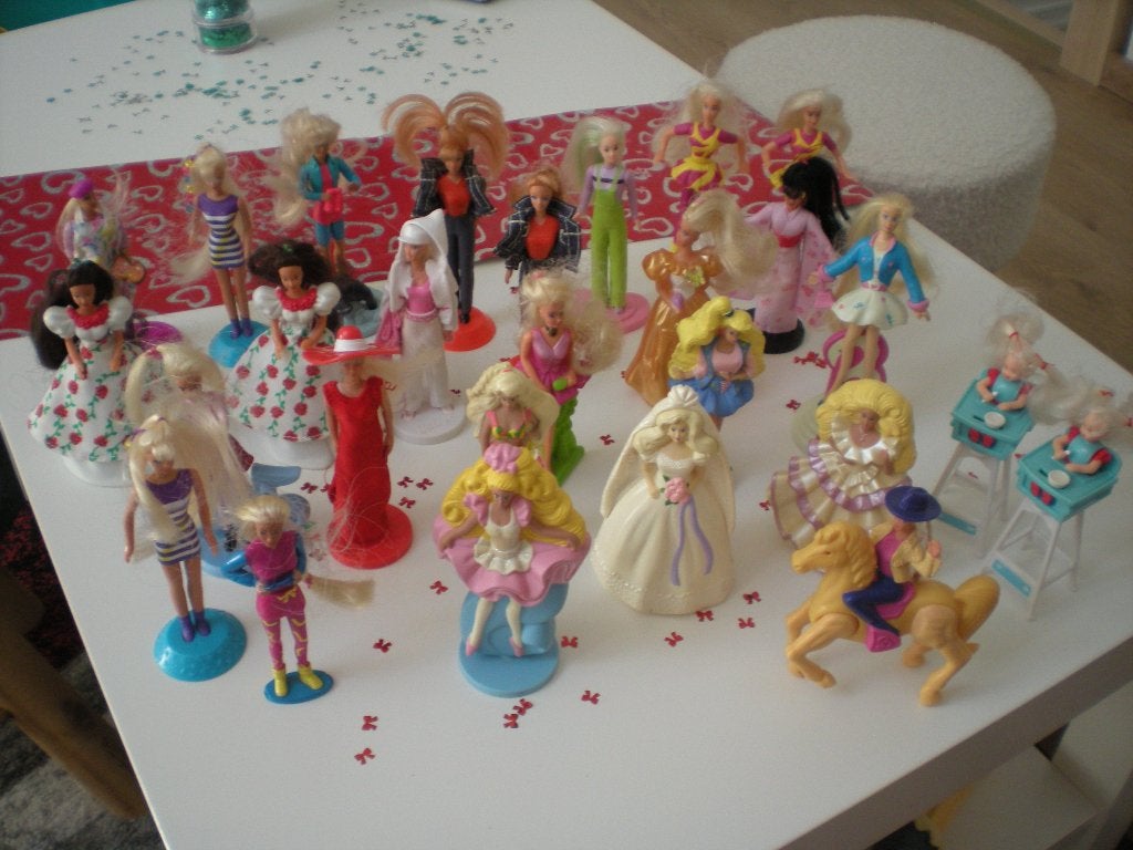 Collection figurines Barbie années 90, Enlèvement, Comme neuf