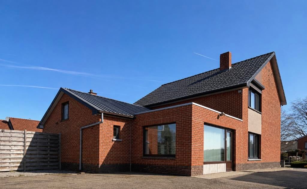 Huis te koop met EXTRA verhuur pand te Oudsbergen, 500 tot 1000 m², Vrijstaande woning, 210 m², Verkoop zonder makelaar