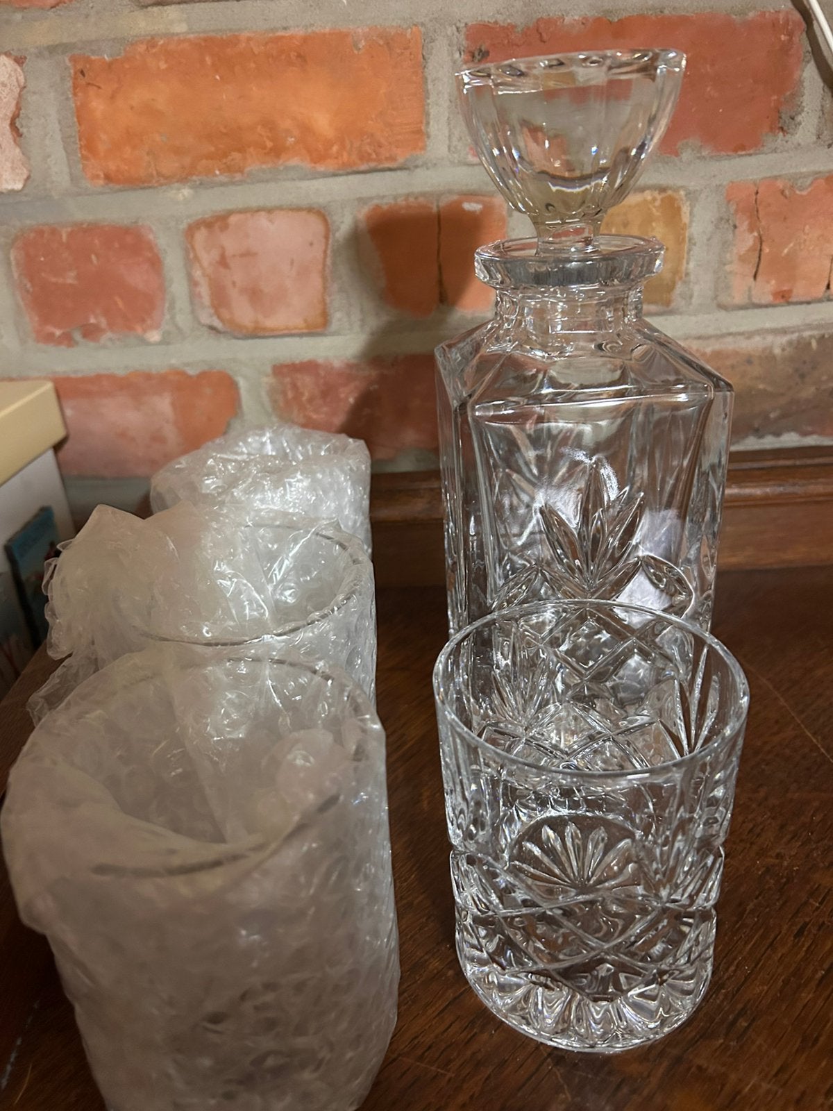 Kristallen whiskey fles en 4 glazen, Ophalen, Zo goed als nieuw