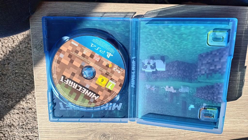 Minecraft Bedrock Edition, Ophalen