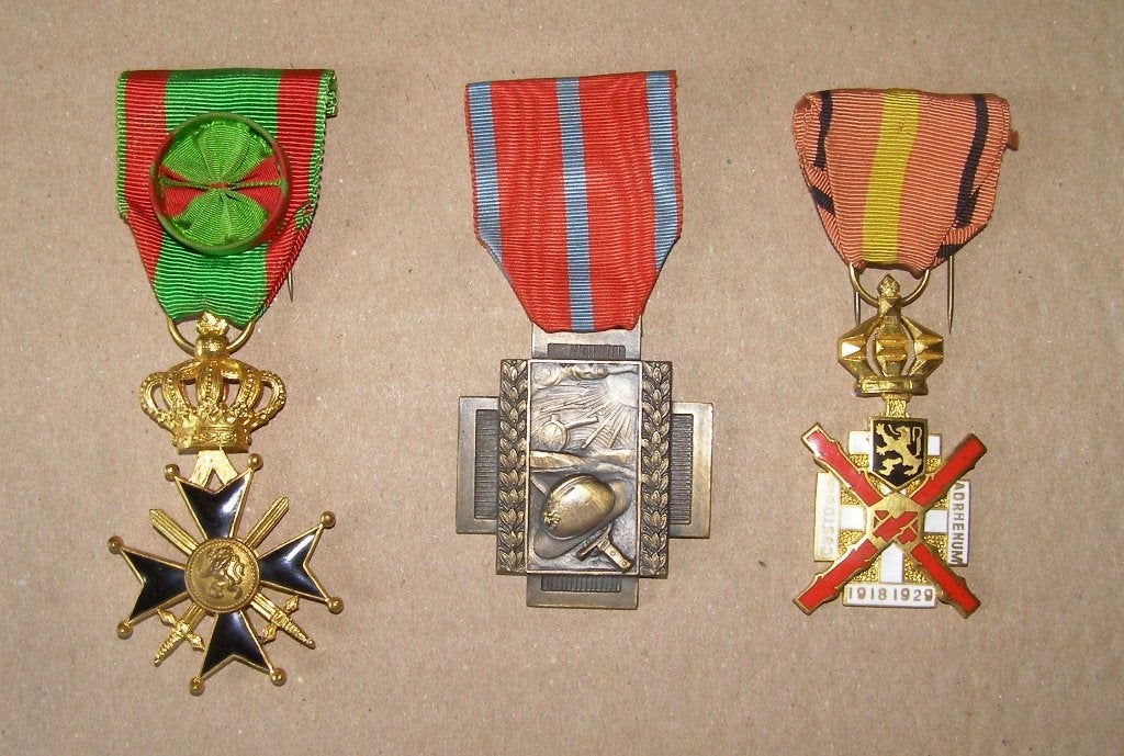 Set medailles Croix du Feu, Leger van de Rijn..., Verzamelen, Militaria | Algemeen, Ophalen of Verzenden, Landmacht, Lintje, Medaille of Wings