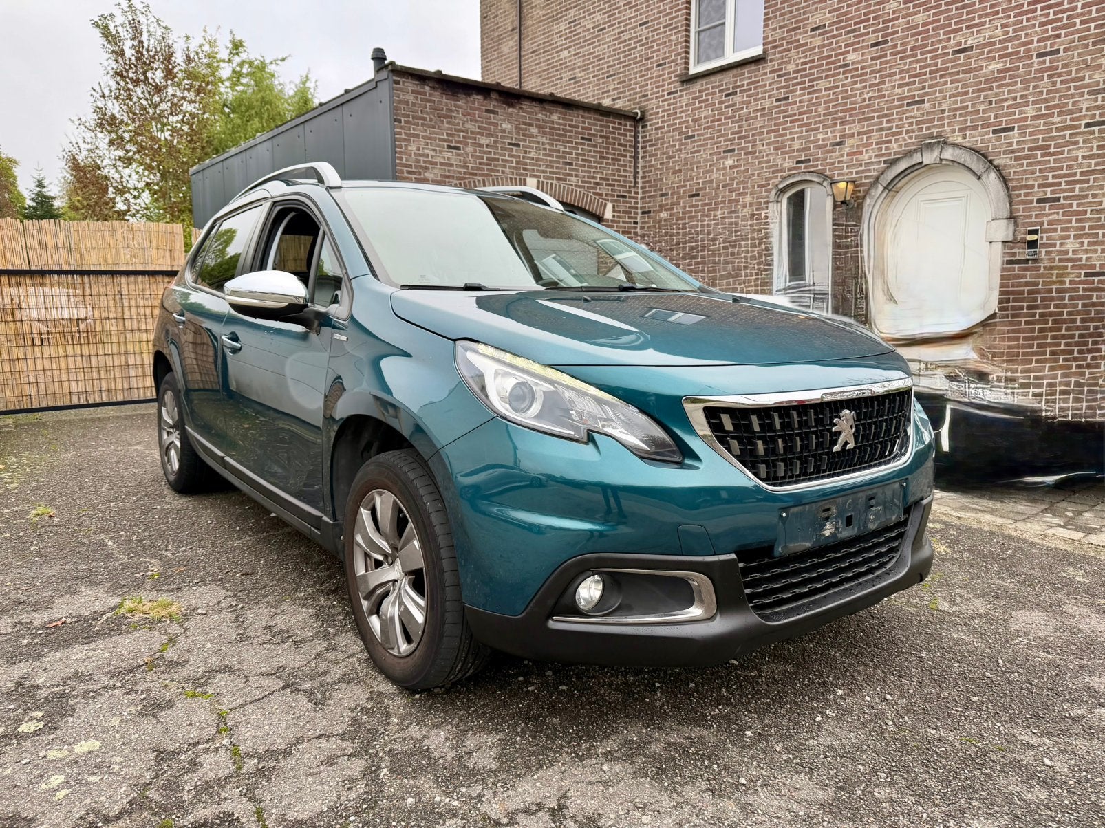 Peugeot 2008 / 1.2 Benzine Euro 6 / 56.000 km, Autos, Achat, Entreprise, Boîte manuelle, Entretenue par le concessionnaire