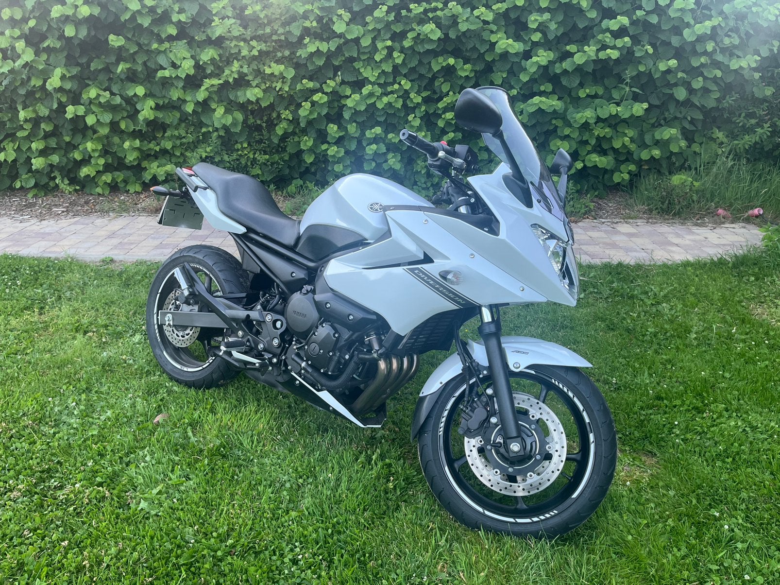 Yamaha XJ6 diversion, Occasion, Plus de 35 kW, 4 cylindres, ABS