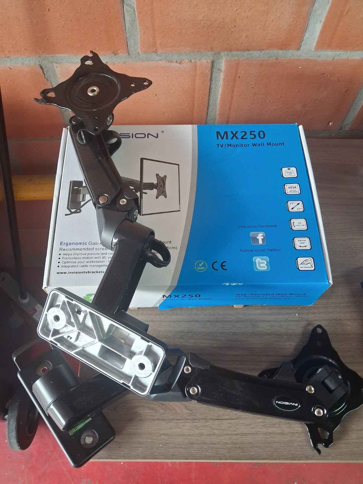 invusion mx250 Tv/monitor Wall mount, Computers en Software, Monitoren, Ophalen of Verzenden