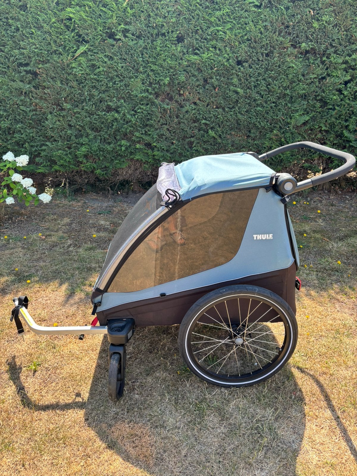 Thule fietskar Courier voor 2 kindjes, Fietsen en Brommers, Ophalen, Zo goed als nieuw, Kinderkar, Opvouwbaar