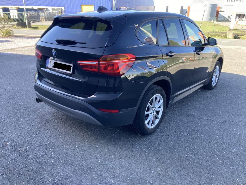 BMW X1 1.5 d sDrive16 11/2016 153500 km, Auto's, 4 cilinders, Zwart, Leder, Particulier