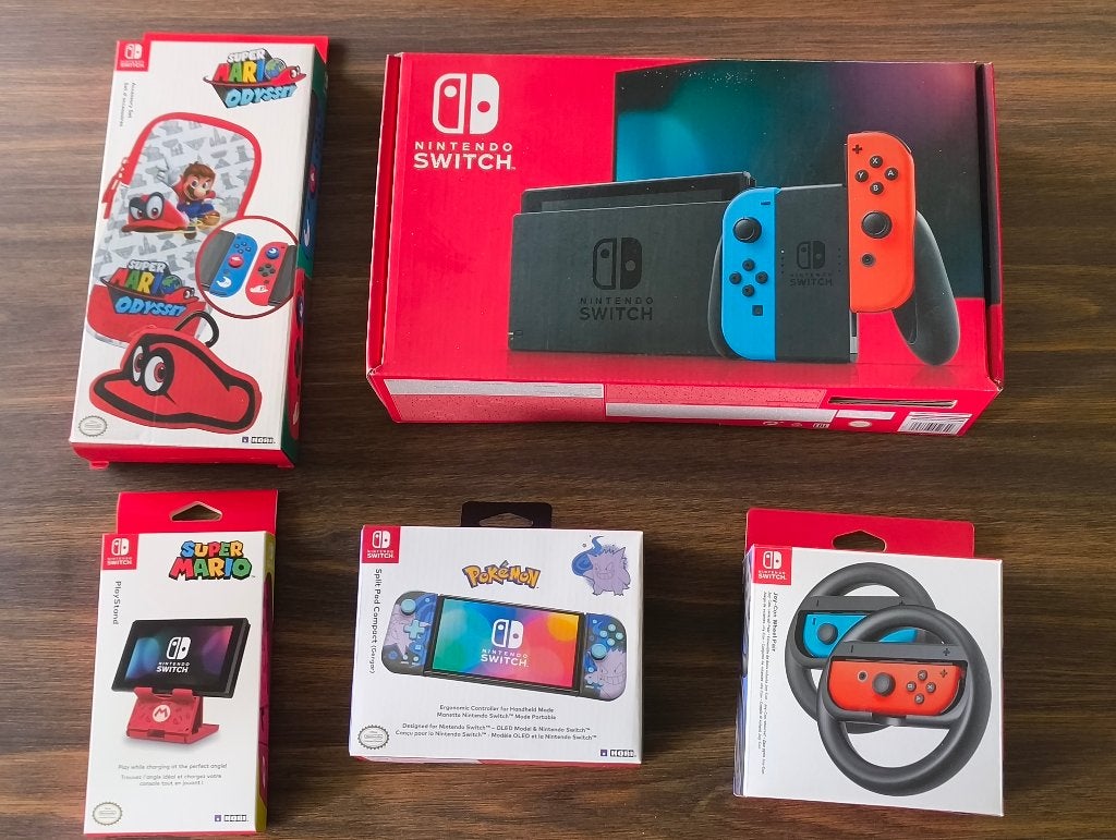 Nintendo Switch + Accessoires van Mario & Pokémon, Ophalen of Verzenden, Gebruikt, Met 3 controllers of meer, Switch 2019 Upgrade